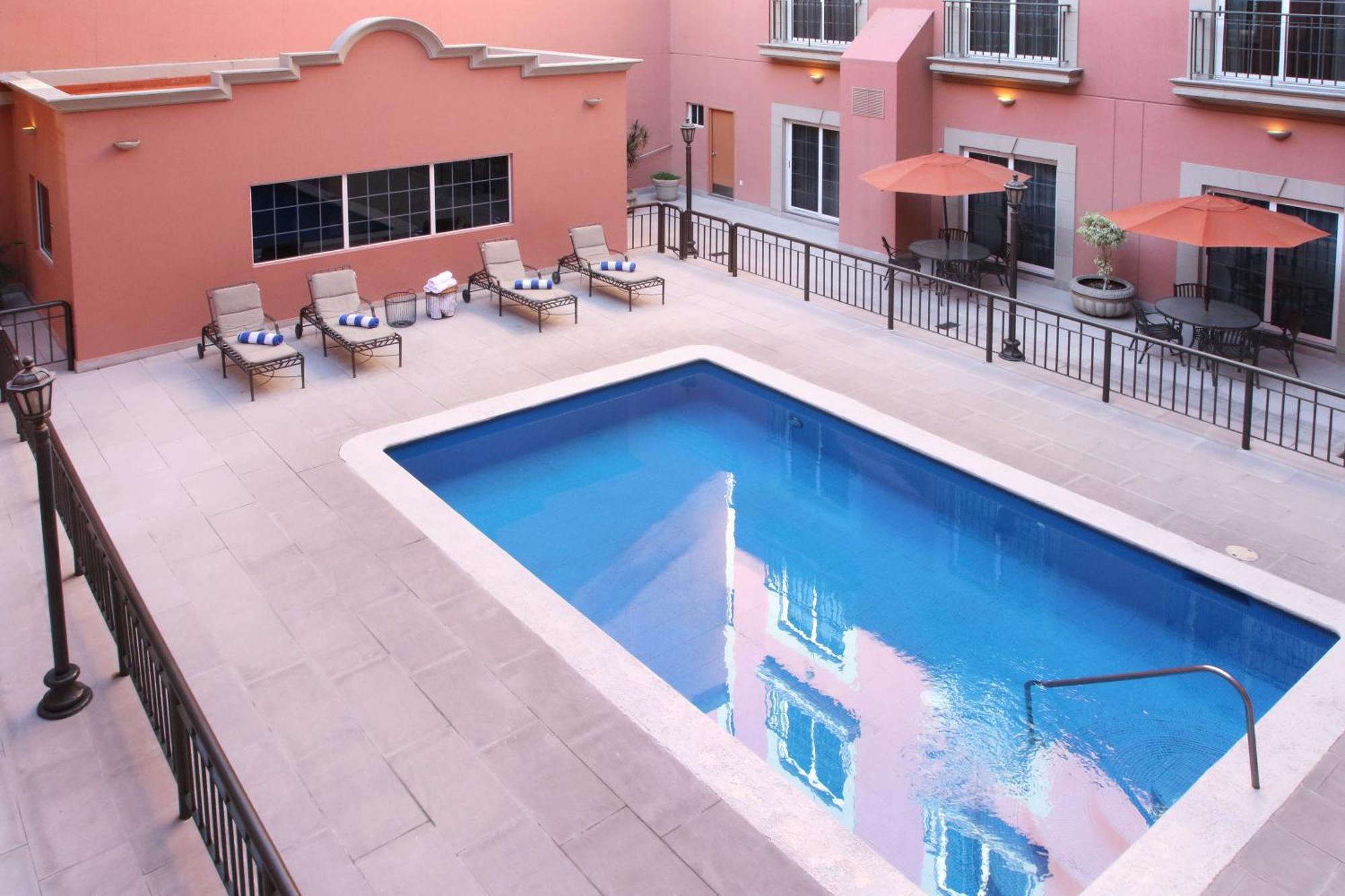 Holiday Inn Express Torreon By Ihg Esterno foto